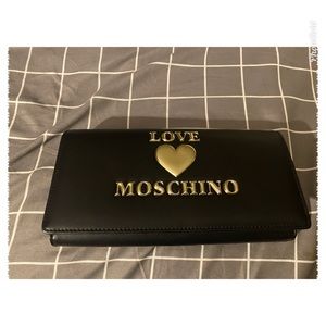 Love Moschino clutch